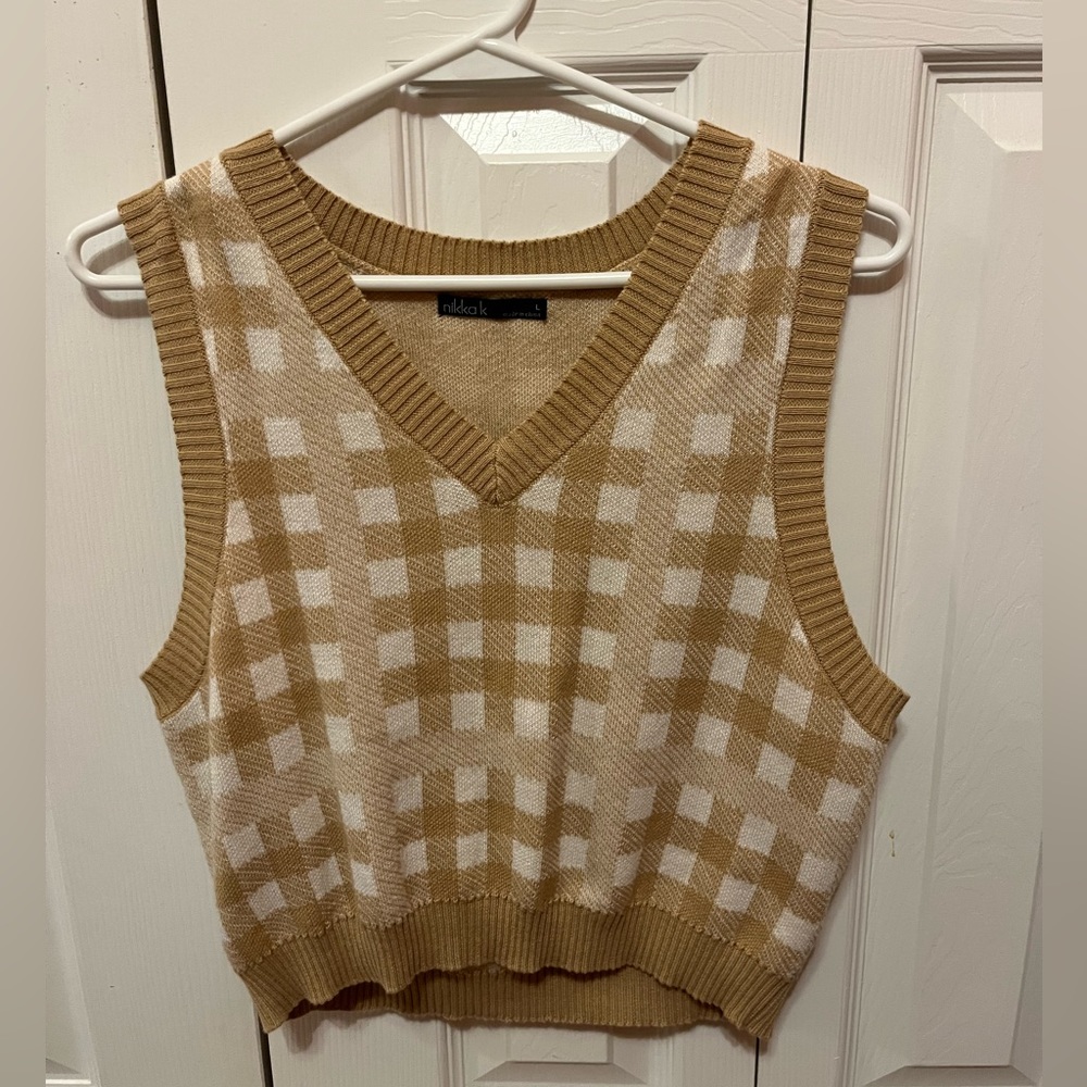 SHEIN/Nikkak Checkered Vest